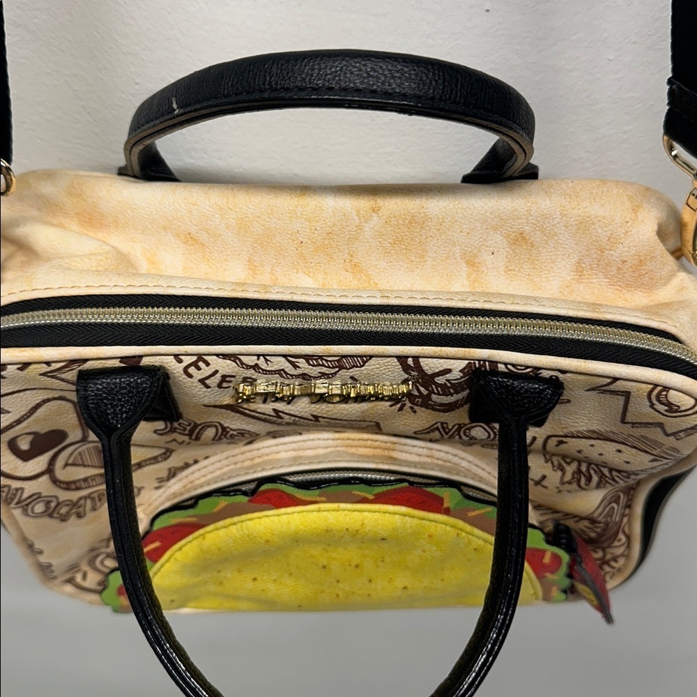 Betsey Johnson Lets Taco Bout It Lunch Satchel Crossbody Purse Cooler Lunch Bag - Picture 6 of 11